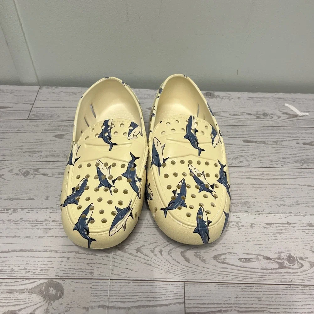 Floafers Kids Shark Print Porthole Loafers Cream Blue Water Shoes Size 1